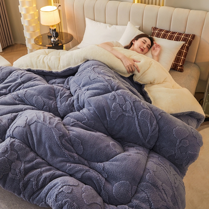 91家纺网 家纺一手货源 找家纺 悦然毛巾被 2025新款舒棉绒大提花冬被冬用保暖加厚被子被芯 富贵花-雾蓝
