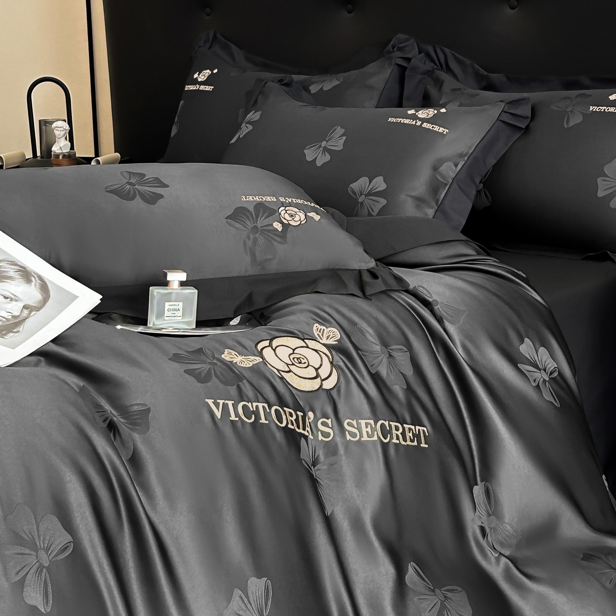 91家纺网 家纺一手货源 找家纺 花沐家居 2025新款蝴蝶提花水洗棉四件套 维多利亚的秘密