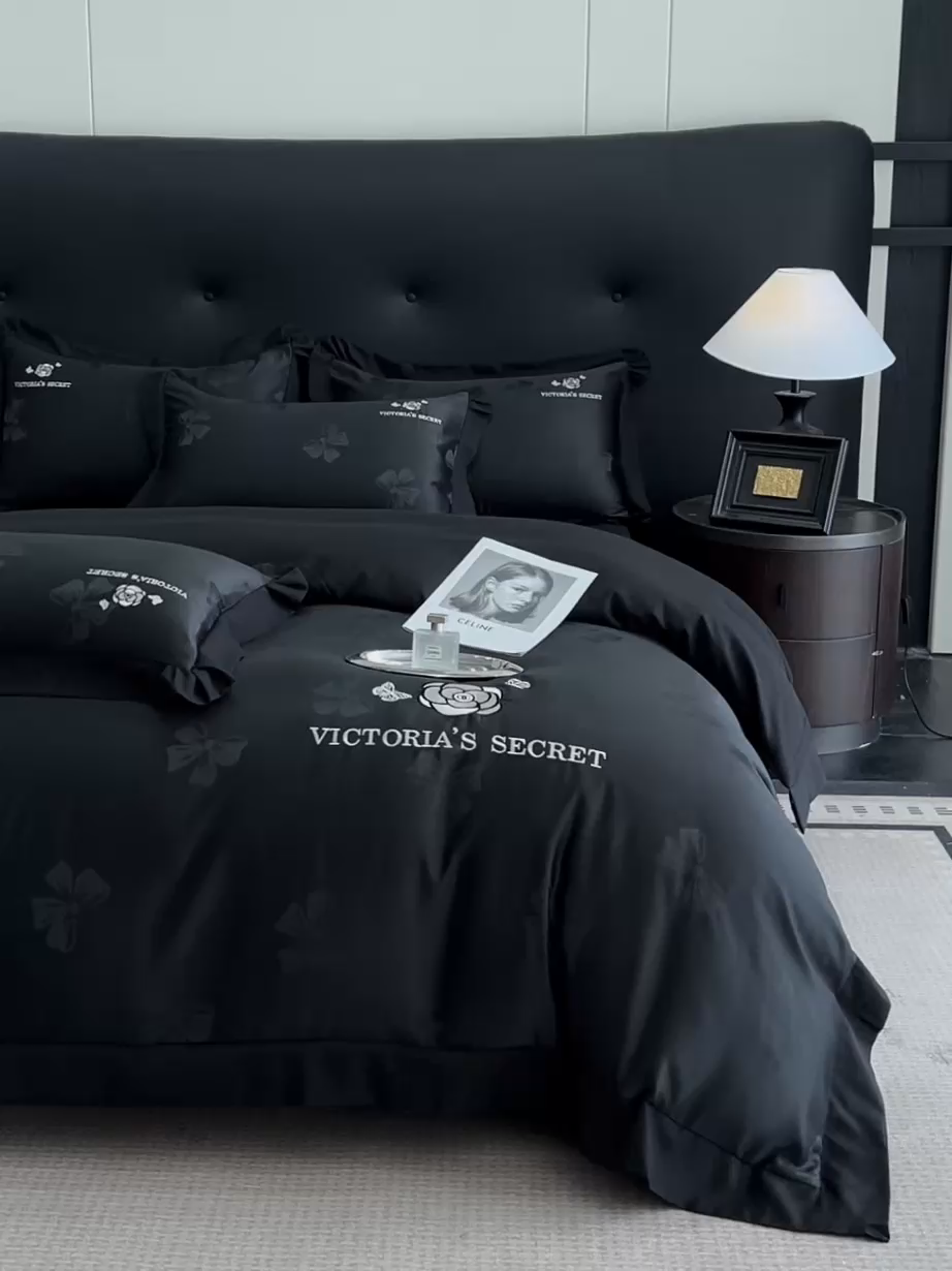 91家纺网 家纺一手货源 找家纺 花沐家居 2025新款蝴蝶提花水洗棉四件套 维多利亚的秘密