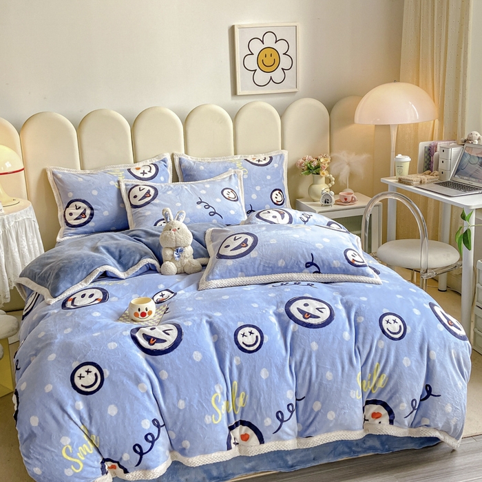 91家纺网 家纺一手货源 找家纺 阿亮家纺 2025新款高克重大包边菠萝格牛奶绒活性印染四件套 开心笑脸