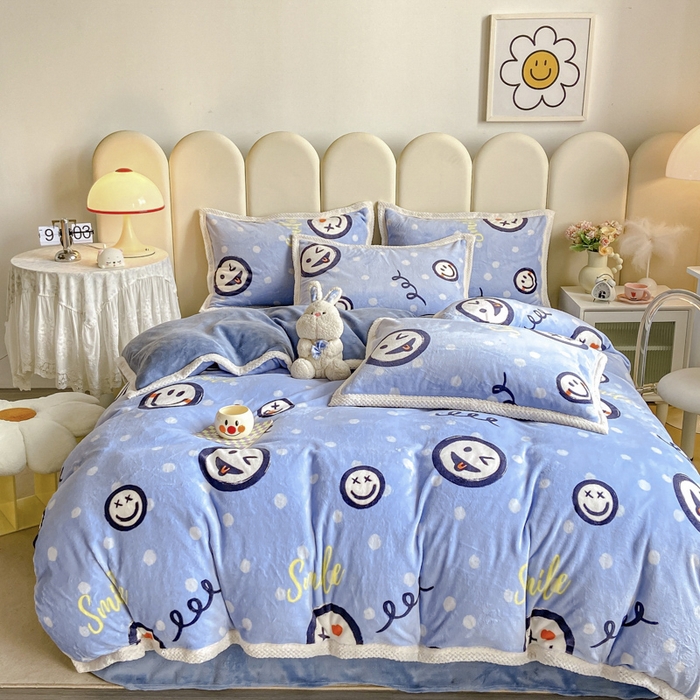 91家纺网 家纺一手货源 找家纺 阿亮家纺 2025新款高克重大包边菠萝格牛奶绒活性印染四件套 开心笑脸