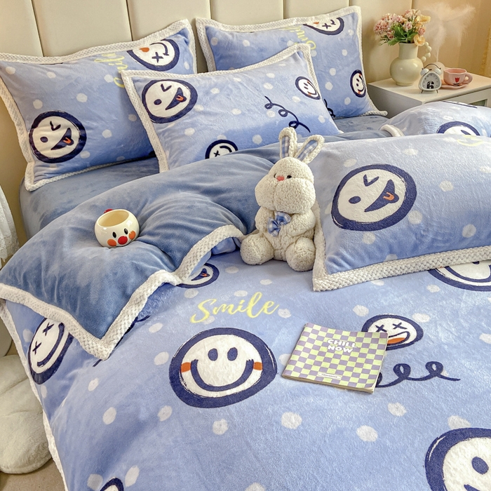 91家纺网 家纺一手货源 找家纺 阿亮家纺 2025新款高克重大包边菠萝格牛奶绒活性印染四件套 开心笑脸