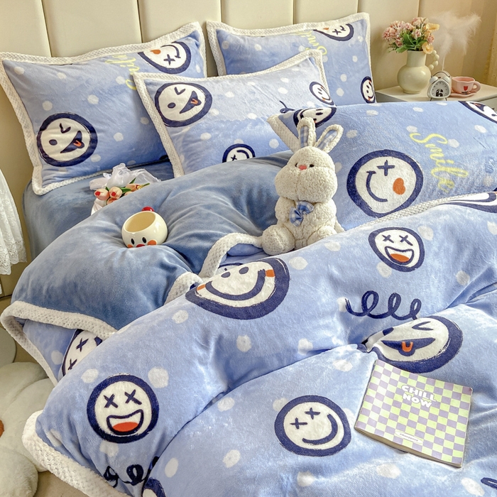 91家纺网 家纺一手货源 找家纺 阿亮家纺 2025新款高克重大包边菠萝格牛奶绒活性印染四件套 开心笑脸