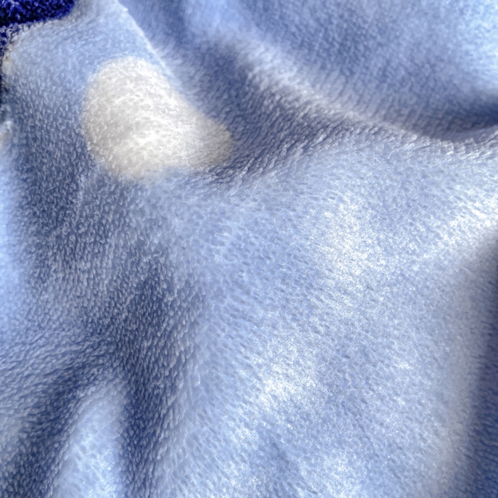 91家纺网 家纺一手货源 找家纺 阿亮家纺 2025新款高克重大包边菠萝格牛奶绒活性印染四件套 开心笑脸