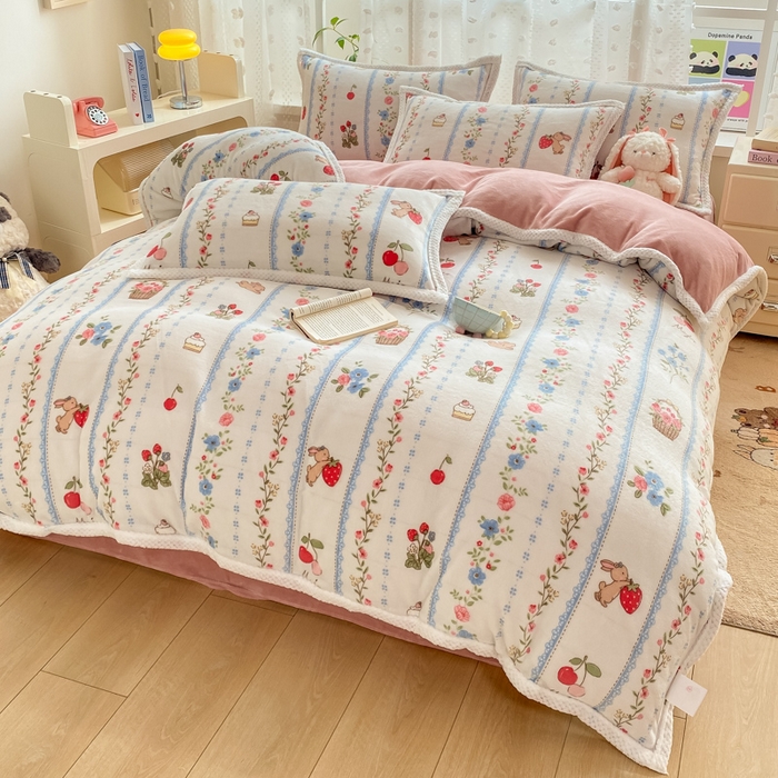 91家纺网 家纺一手货源 找家纺 阿亮家纺 2025新款高克重大包边菠萝格牛奶绒活性印染四件套 恋恋画语