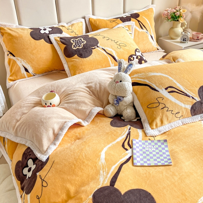 91家纺网 家纺一手货源 找家纺 阿亮家纺 2025新款高克重大包边菠萝格牛奶绒活性印染四件套 梦幻花海