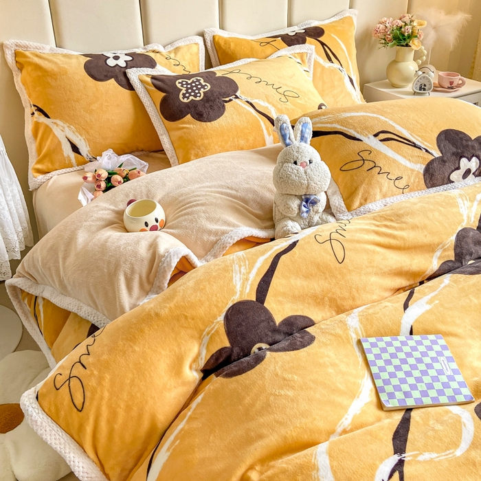 91家纺网 家纺一手货源 找家纺 阿亮家纺 2025新款高克重大包边菠萝格牛奶绒活性印染四件套 梦幻花海