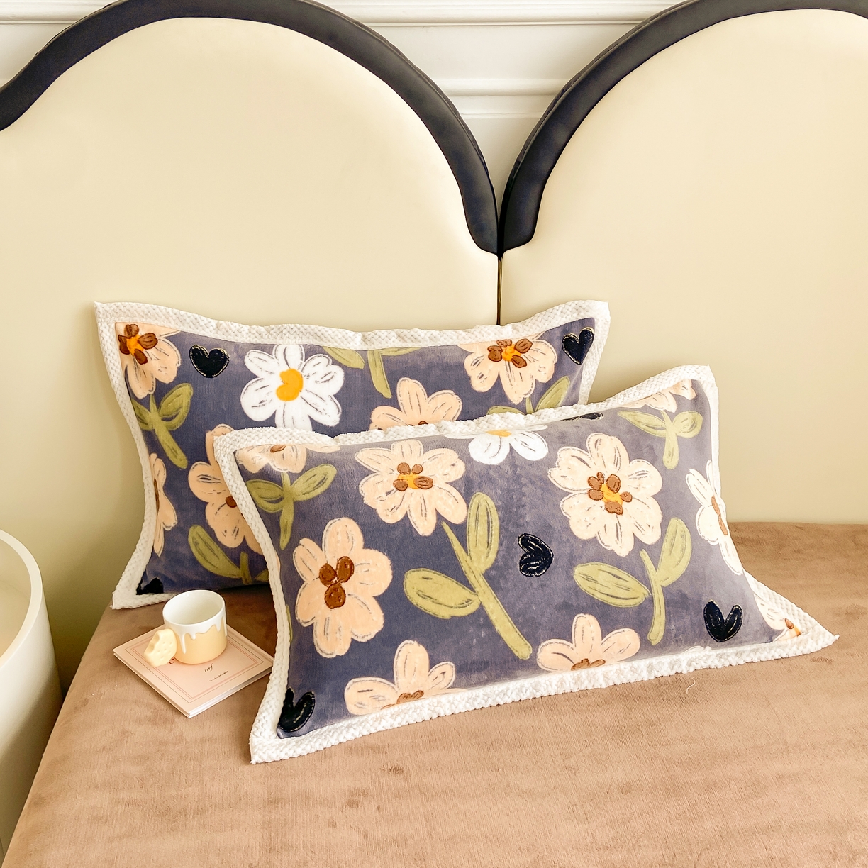 91家纺网 家纺一手货源 找家纺 阿亮家纺 2025新款高克重大包边菠萝格牛奶绒活性印染四件套 陌上花开