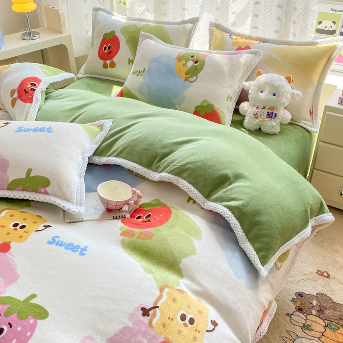 91家纺网 家纺一手货源 找家纺 阿亮家纺 2025新款高克重大包边菠萝格牛奶绒活性印染四件套 七彩草莓