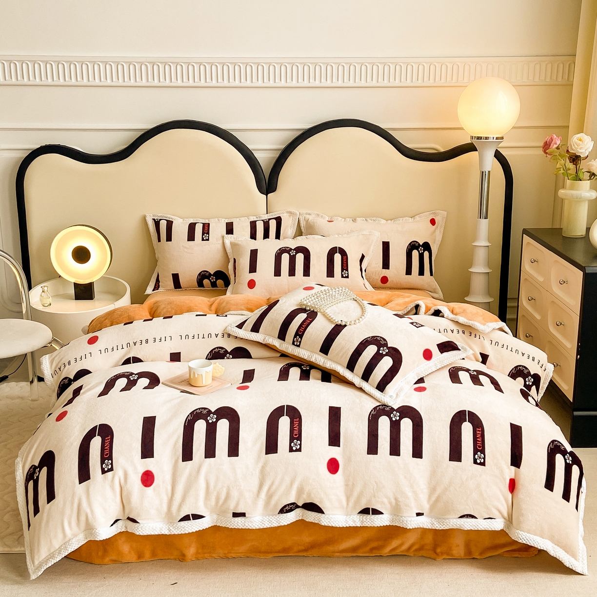 91家纺网 家纺一手货源 找家纺 阿亮家纺 2025新款高克重大包边菠萝格牛奶绒活性印染四件套 奇妙旋律