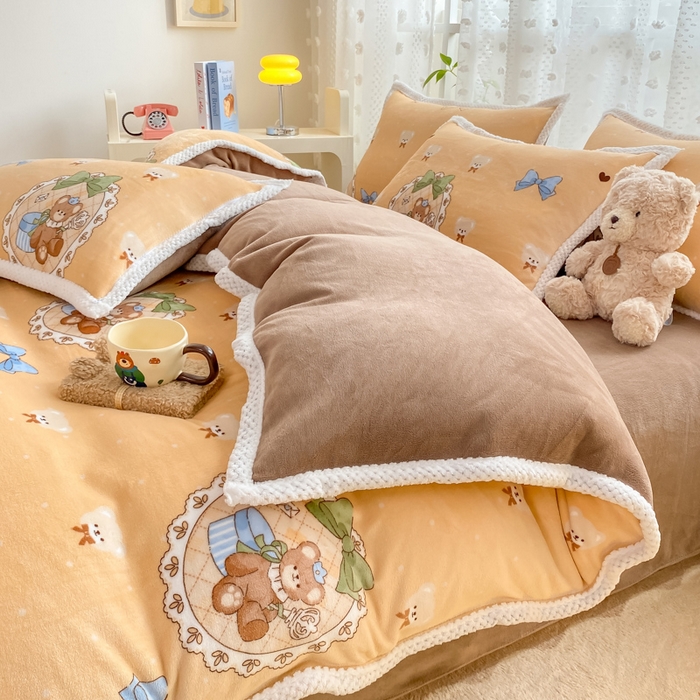 91家纺网 家纺一手货源 找家纺 阿亮家纺 2025新款高克重大包边菠萝格牛奶绒活性印染四件套 亲密朋友