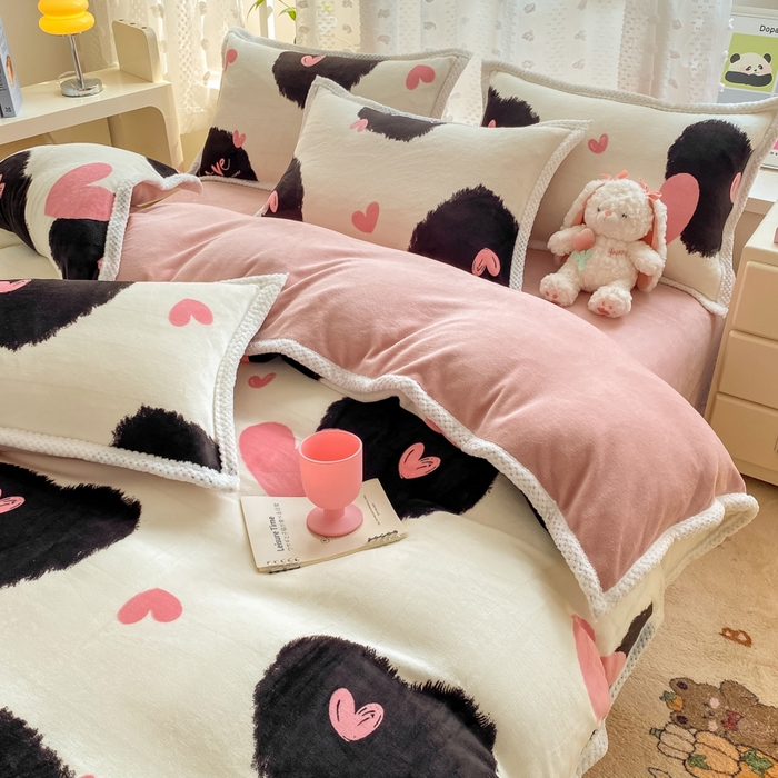 91家纺网 家纺一手货源 找家纺 阿亮家纺 2025新款高克重大包边菠萝格牛奶绒活性印染四件套 少女的诗