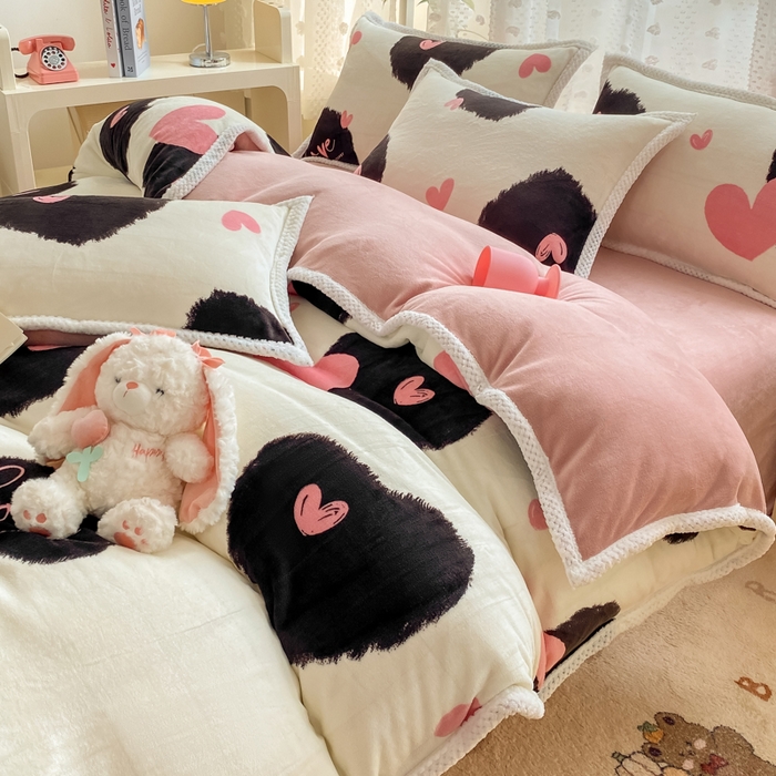 91家纺网 家纺一手货源 找家纺 阿亮家纺 2025新款高克重大包边菠萝格牛奶绒活性印染四件套 少女的诗