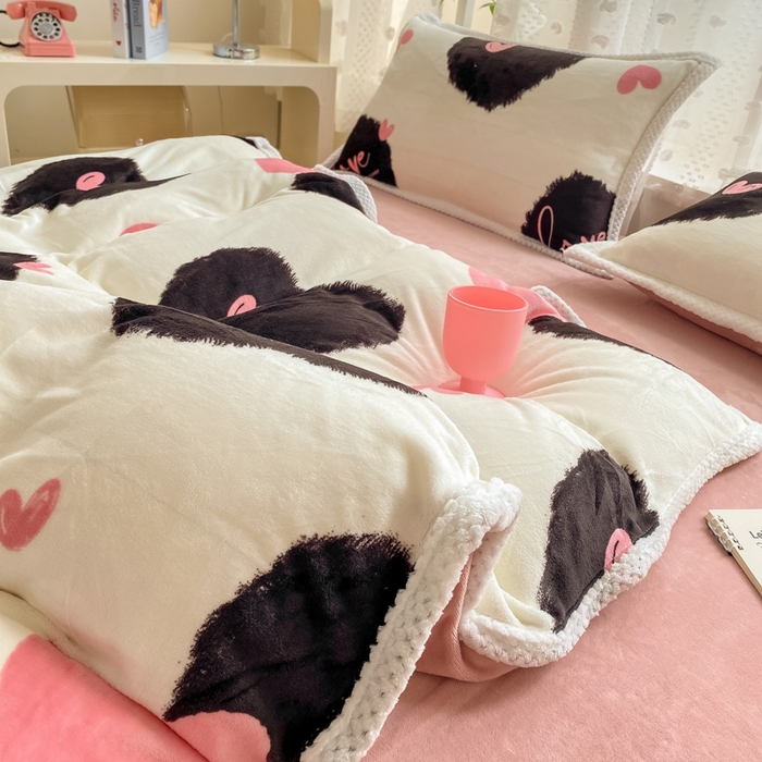 91家纺网 家纺一手货源 找家纺 阿亮家纺 2025新款高克重大包边菠萝格牛奶绒活性印染四件套 少女的诗