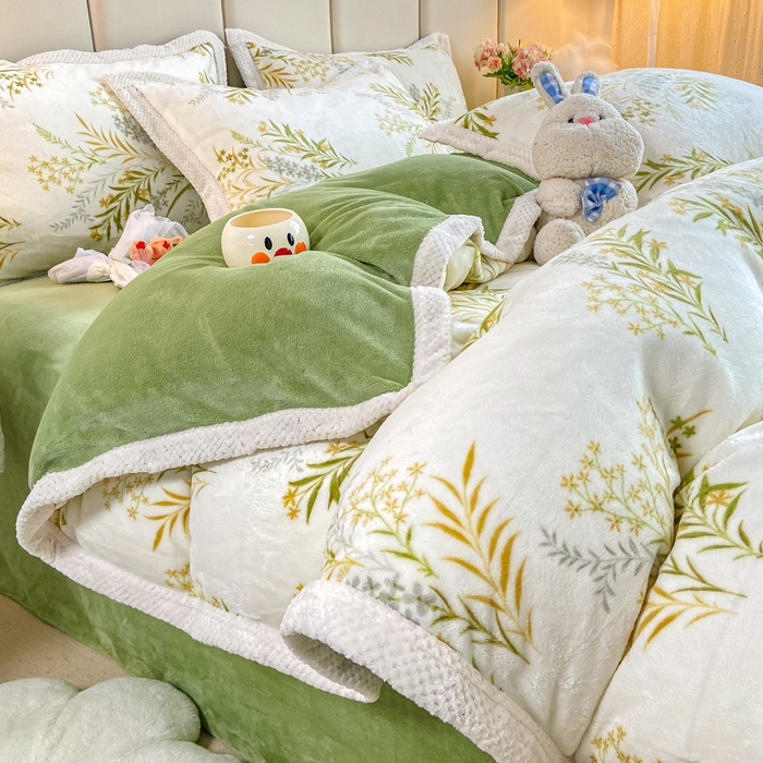 阿亮家纺 2025新款高克重大包边菠萝格牛奶绒活性印染四件套 田园花香