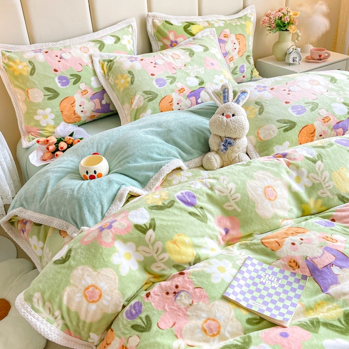 91家纺网 家纺一手货源 找家纺 阿亮家纺 2025新款高克重大包边菠萝格牛奶绒活性印染四件套 甜蜜梦境