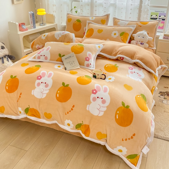 91家纺网 家纺一手货源 找家纺 阿亮家纺 2025新款高克重大包边菠萝格牛奶绒活性印染四件套 兔兔派对