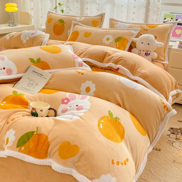 91家纺网 家纺一手货源 找家纺 阿亮家纺 2025新款高克重大包边菠萝格牛奶绒活性印染四件套 兔兔派对