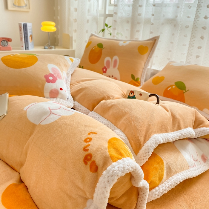 91家纺网 家纺一手货源 找家纺 阿亮家纺 2025新款高克重大包边菠萝格牛奶绒活性印染四件套 兔兔派对