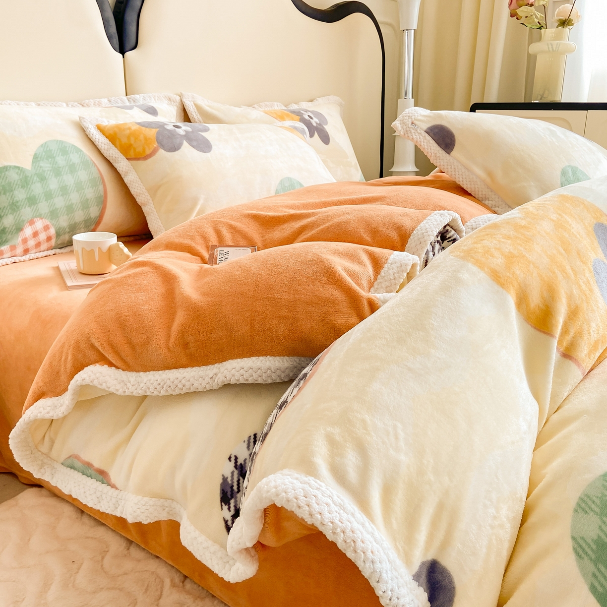 阿亮家纺 2025新款高克重大包边菠萝格牛奶绒活性印染四件套 夏日礼盒