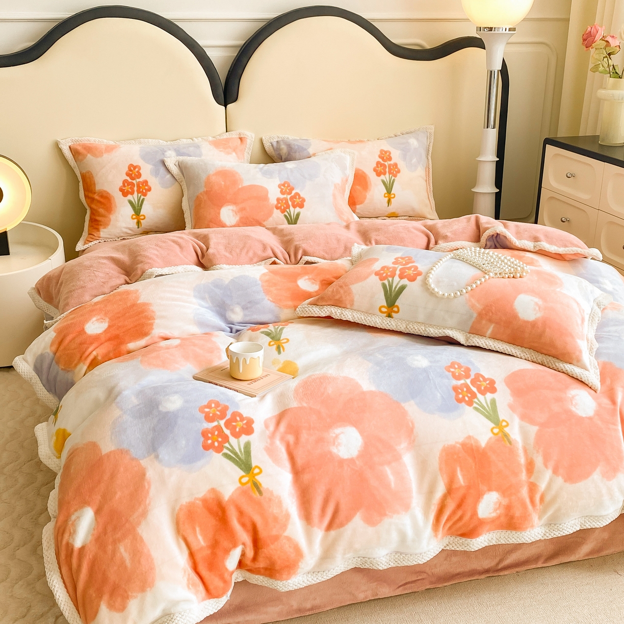 91家纺网 家纺一手货源 找家纺 阿亮家纺 2025新款高克重大包边菠萝格牛奶绒活性印染四件套 香榭花韵