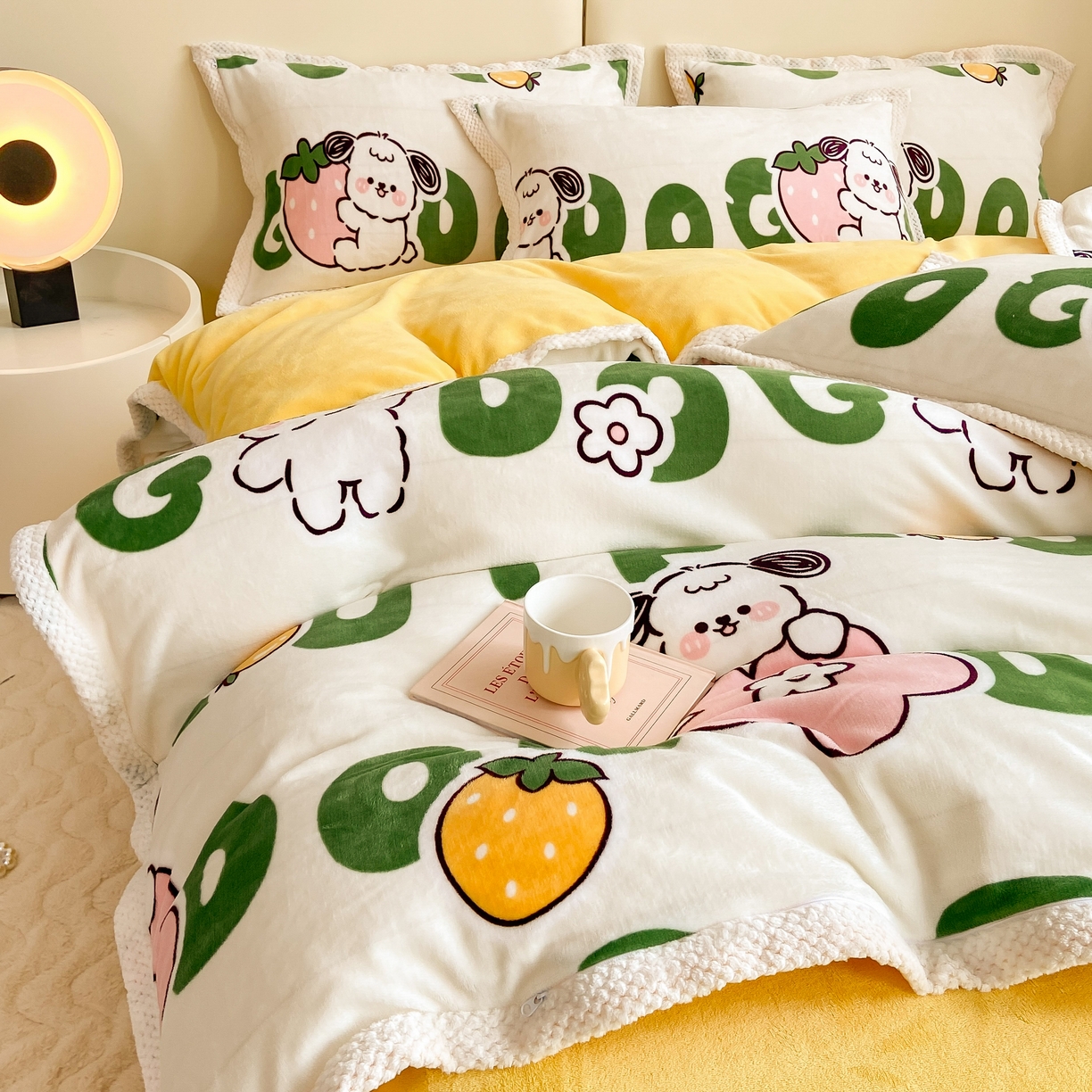 91家纺网 家纺一手货源 找家纺 阿亮家纺 2025新款高克重大包边菠萝格牛奶绒活性印染四件套 幸运狗狗