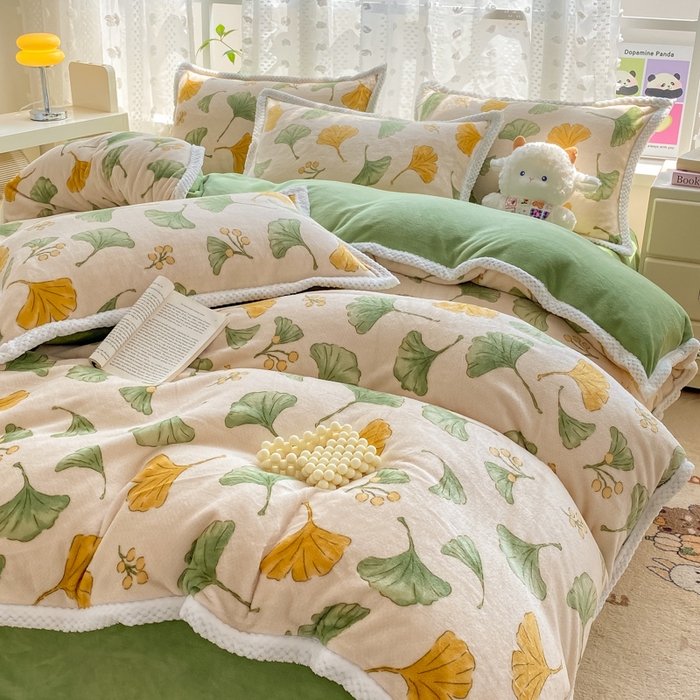 91家纺网 家纺一手货源 找家纺 阿亮家纺 2025新款高克重大包边菠萝格牛奶绒活性印染四件套 银杏叶