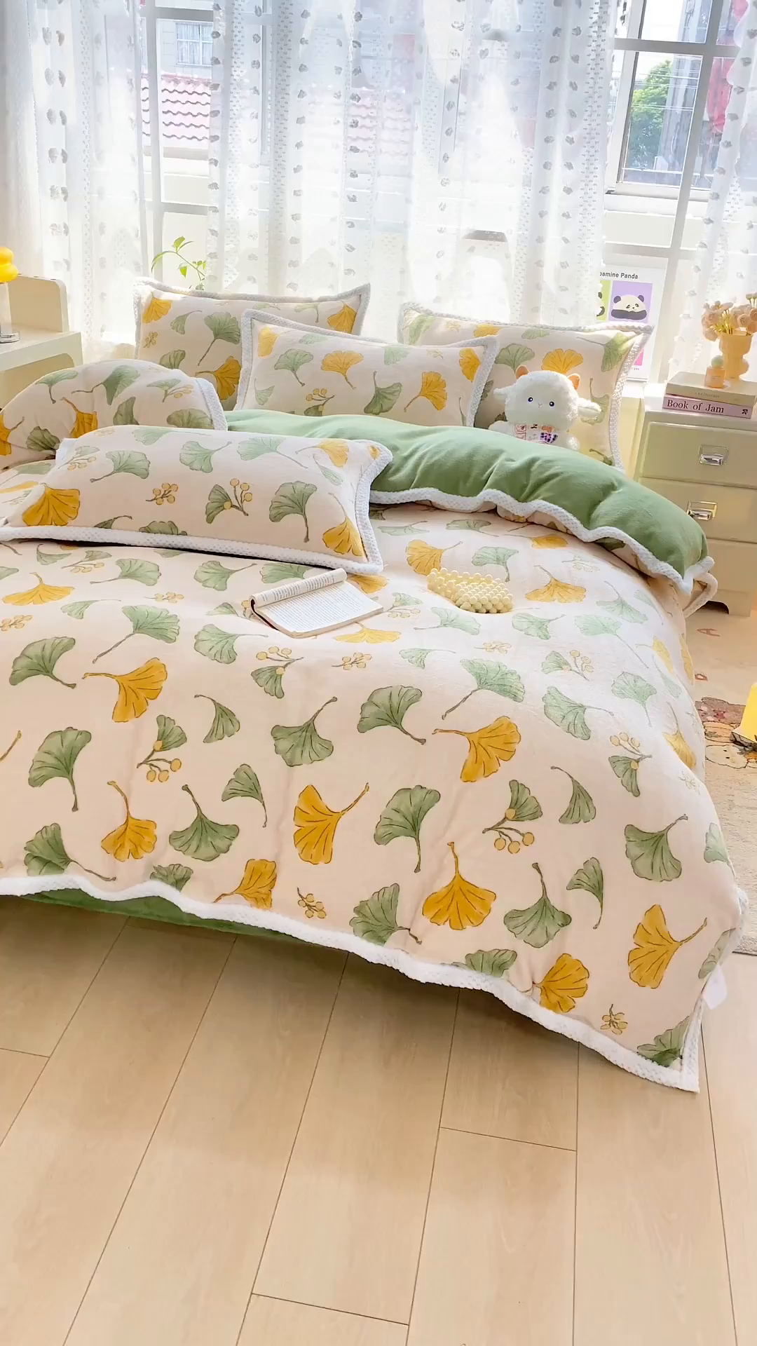 91家纺网 家纺一手货源 找家纺 阿亮家纺 2025新款高克重大包边菠萝格牛奶绒活性印染四件套 银杏叶