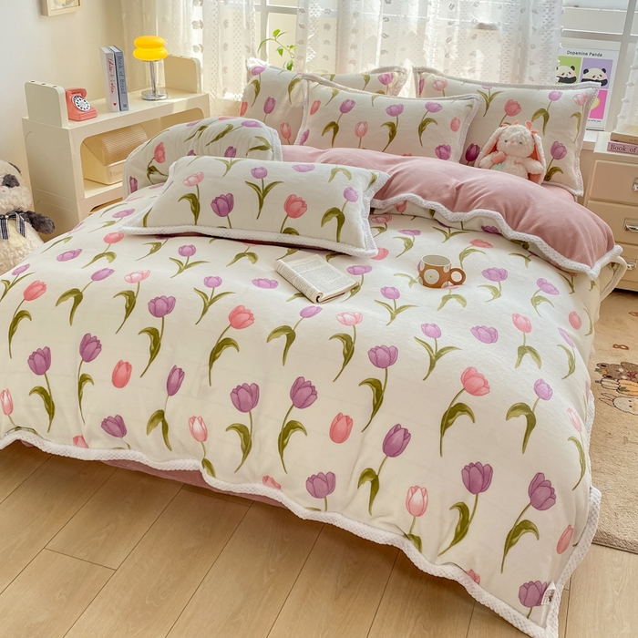 91家纺网 家纺一手货源 找家纺 阿亮家纺 2025新款高克重大包边菠萝格牛奶绒活性印染四件套 郁金香