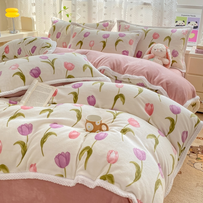 91家纺网 家纺一手货源 找家纺 阿亮家纺 2025新款高克重大包边菠萝格牛奶绒活性印染四件套 郁金香