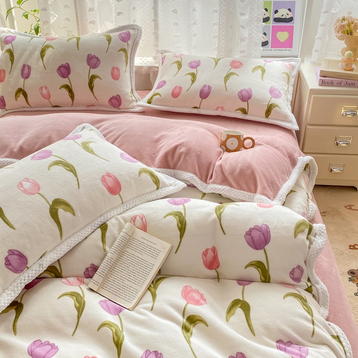 91家纺网 家纺一手货源 找家纺 阿亮家纺 2025新款高克重大包边菠萝格牛奶绒活性印染四件套 郁金香