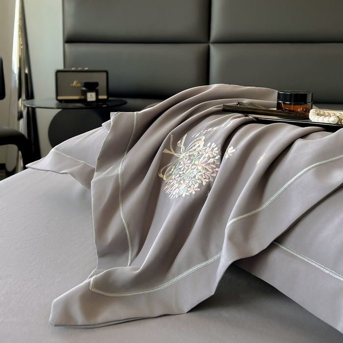 91家纺网 家纺一手货源 找家纺 韩后家纺 2025新款亲肤舒适纯色刺绣四件套-水墨青花系列 水墨青花-火山灰