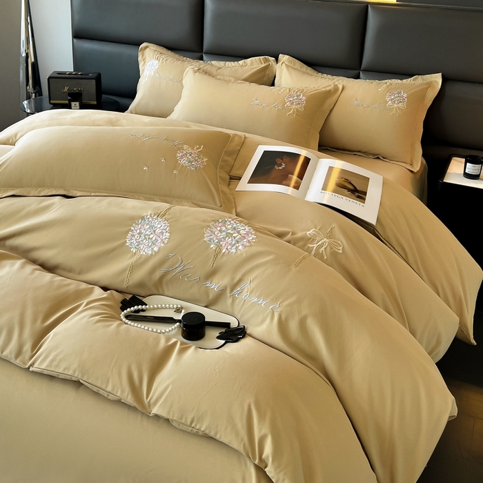 91家纺网 家纺一手货源 找家纺 韩后家纺 2025新款亲肤舒适纯色刺绣四件套-水墨青花系列 水墨青花-姜黄色