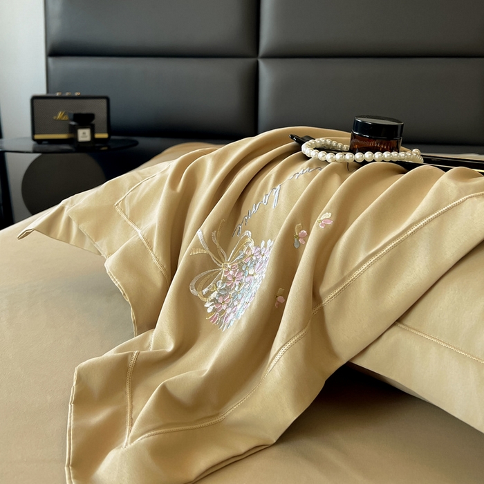 91家纺网 家纺一手货源 找家纺 韩后家纺 2025新款亲肤舒适纯色刺绣四件套-水墨青花系列 水墨青花-姜黄色