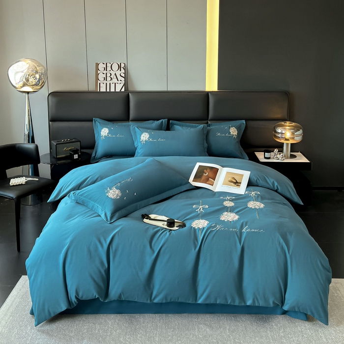 91家纺网 家纺一手货源 找家纺 韩后家纺 2025新款亲肤舒适纯色刺绣四件套-水墨青花系列 水墨青花-孔雀蓝