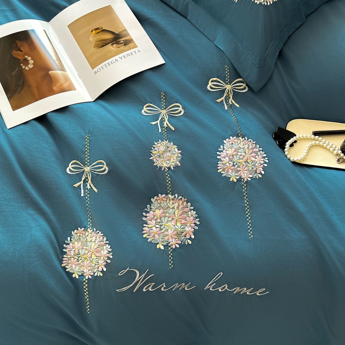 91家纺网 家纺一手货源 找家纺 韩后家纺 2025新款亲肤舒适纯色刺绣四件套-水墨青花系列 水墨青花-孔雀蓝
