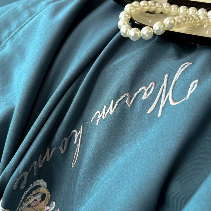 91家纺网 家纺一手货源 找家纺 韩后家纺 2025新款亲肤舒适纯色刺绣四件套-水墨青花系列 水墨青花-孔雀蓝