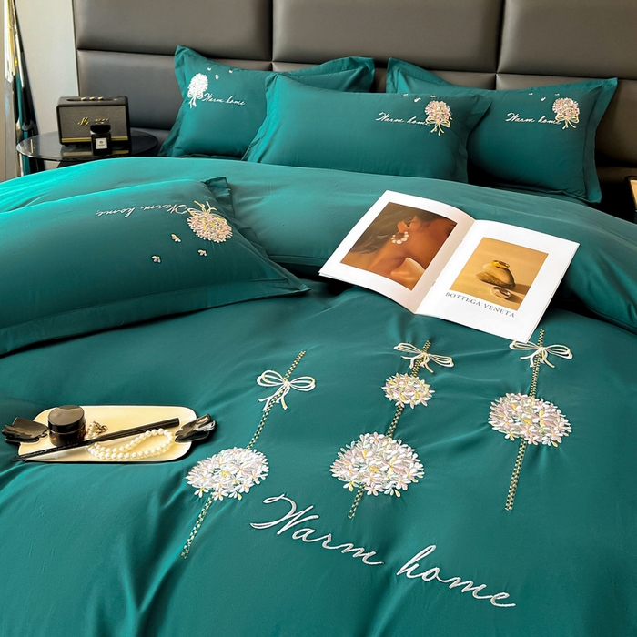 91家纺网 家纺一手货源 找家纺 韩后家纺 2025新款亲肤舒适纯色刺绣四件套-水墨青花系列 水墨青花-摩卡绿