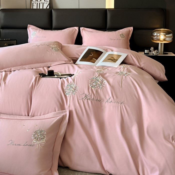 91家纺网 家纺一手货源 找家纺 韩后家纺 2025新款亲肤舒适纯色刺绣四件套-水墨青花系列 水墨青花-浅粉