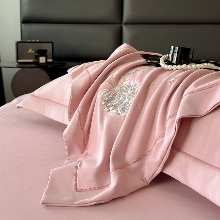 91家纺网 家纺一手货源 找家纺 韩后家纺 2025新款亲肤舒适纯色刺绣四件套-水墨青花系列 水墨青花-浅粉