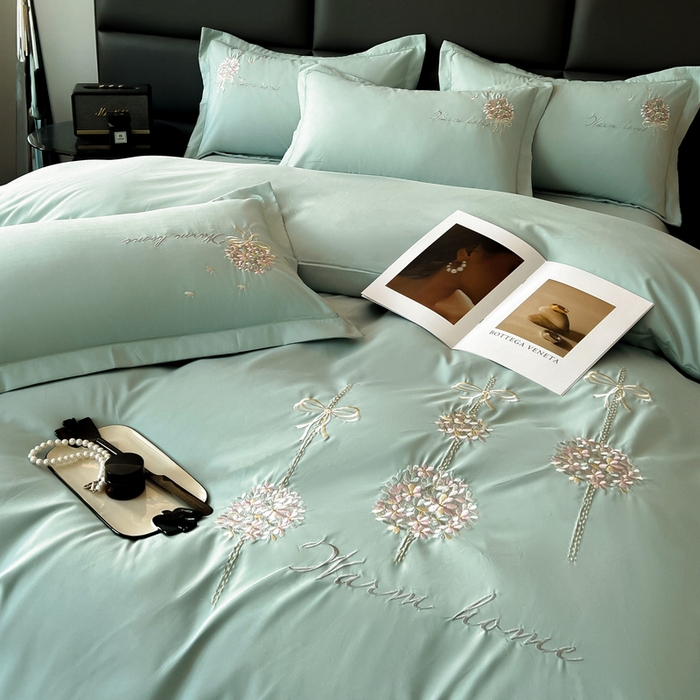 91家纺网 家纺一手货源 找家纺 韩后家纺 2025新款亲肤舒适纯色刺绣四件套-水墨青花系列 水墨青花-浅石蓝