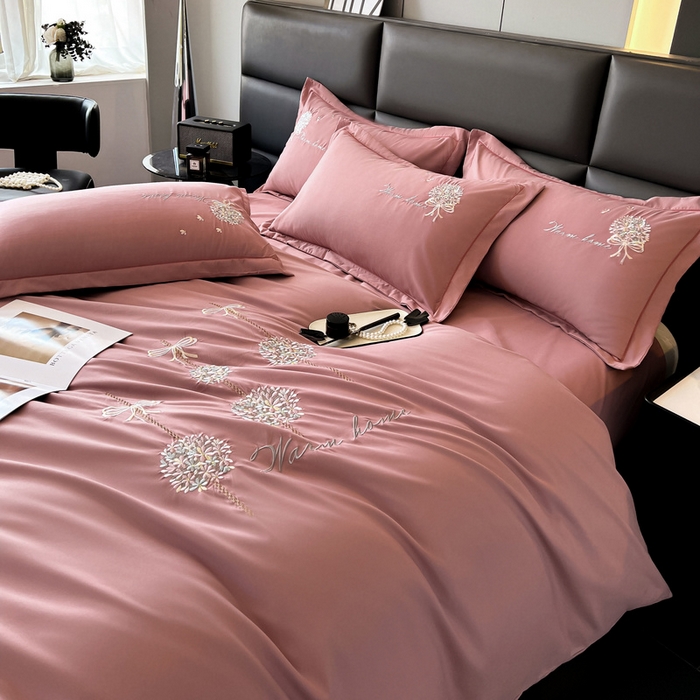 91家纺网 家纺一手货源 找家纺 韩后家纺 2025新款亲肤舒适纯色刺绣四件套-水墨青花系列 水墨青花-相思粉