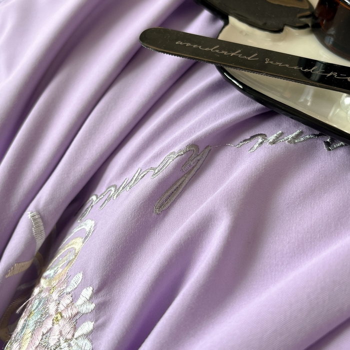 91家纺网 家纺一手货源 找家纺 韩后家纺 2025新款亲肤舒适纯色刺绣四件套-水墨青花系列 水墨青花-香芋紫