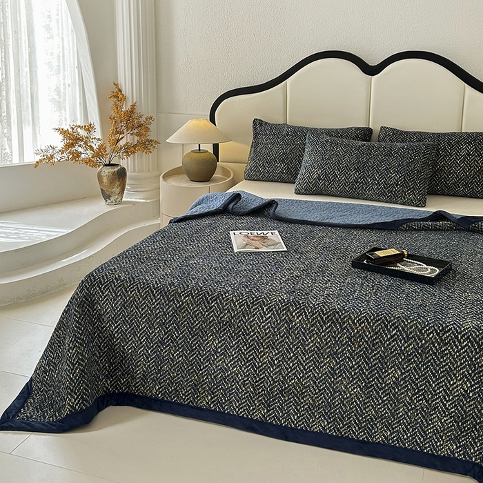 91家纺网 家纺一手货源 找家纺 （总）大渔生活 2025新款高克重牛奶绒夹棉床盖单床盖床盖单件