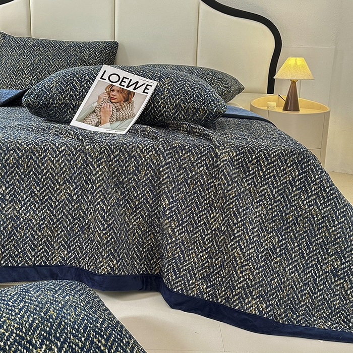 91家纺网 家纺一手货源 找家纺 大渔生活 2025新款高克重牛奶绒夹棉床盖单床盖床盖单件 爱丽丝