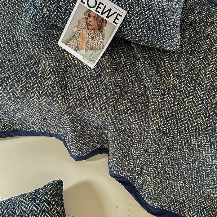 91家纺网 家纺一手货源 找家纺 大渔生活 2025新款高克重牛奶绒夹棉床盖单床盖床盖单件 爱丽丝