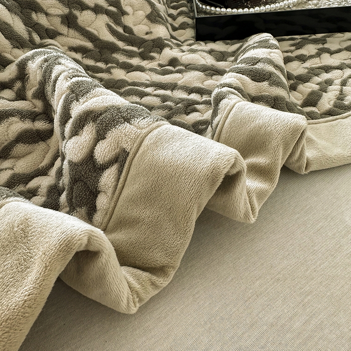 91家纺网 家纺一手货源 找家纺 大渔生活 2025新款高克重牛奶绒夹棉床盖单床盖床盖单件 豹纹诱惑