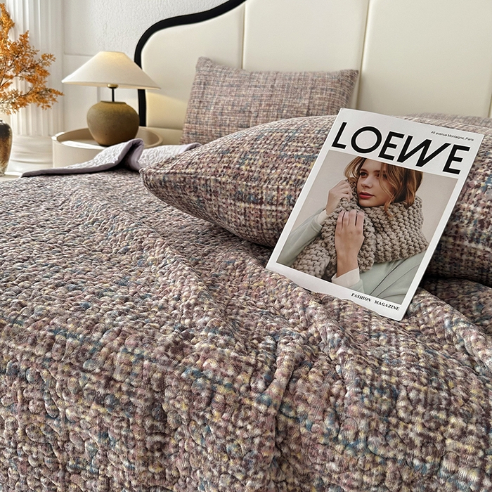 91家纺网 家纺一手货源 找家纺 大渔生活 2025新款高克重牛奶绒夹棉床盖单床盖床盖单件 小相思