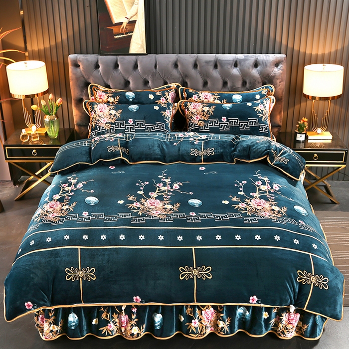 91家纺网 家纺一手货源 找家纺 绒品壹家  2025新款电商直播爆款高克重5斤牛奶绒金貂绒印花床裙款三件套四件套 花好月圆