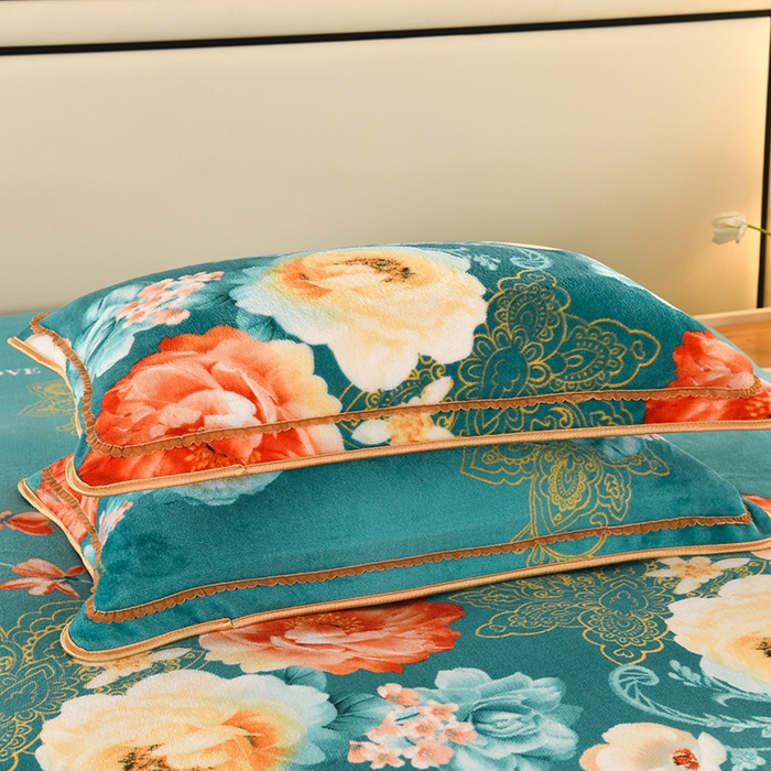 91家纺网 家纺一手货源 找家纺 绒品壹家  2025新款电商直播爆款高克重5斤牛奶绒金貂绒印花床裙款三件套四件套 花开富贵